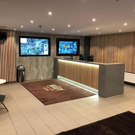 Måby Park&Hotell Arlanda Eksteriør bilde
